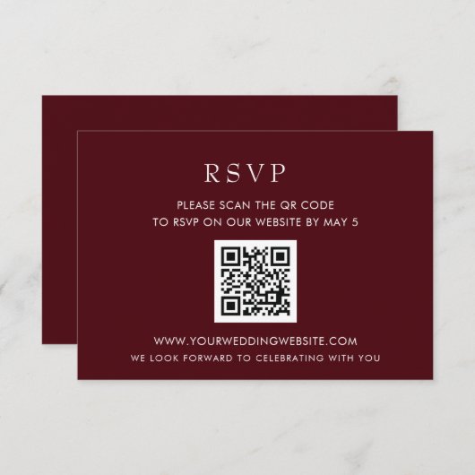 Eenvoudige Elegant Modern Burgundy QR CODE RSVP Kaartje (Voorkant / Achterkant)