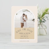 Eenvoudige Elegant Modern Earth Tones Beige Weddin Save The Date (Staand voorkant)