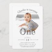 Eenvoudige Elegant modern first Birthday party Kaart (Voorkant / Achterkant)