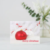 Eenvoudige Elegant White Decor Red Ball Merry Kers Feestdagenkaart (Staand voorkant)
