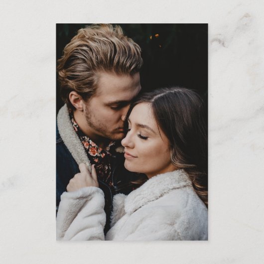 Eenvoudige Elegante 2 foto overlay script bruiloft Informatiekaartje (Achterkant)