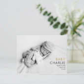 Eenvoudige Elegante Baby Foto Geboorteaankondiging Briefkaart (Staand voorkant)
