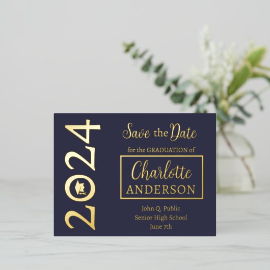 Eenvoudige Elegante Blauwe 2024 Afstudeeraankondig Folie Uitnodiging Briefkaart (Staand Voorkant)