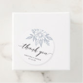 Eenvoudige elegante bloemenbruiloft dank u blauw bedankjes labels (In situ)