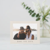 Eenvoudige elegante crème bruine bruiloft foto ops aankondigingskaart (Staand voorkant)
