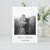 Eenvoudige elegante foto Black White Text Wedding Save The Date (Staand voorkant)