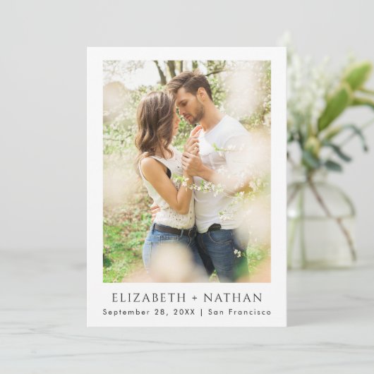 Eenvoudige elegante foto | Bruiloft Save The Date (Staand voorkant)