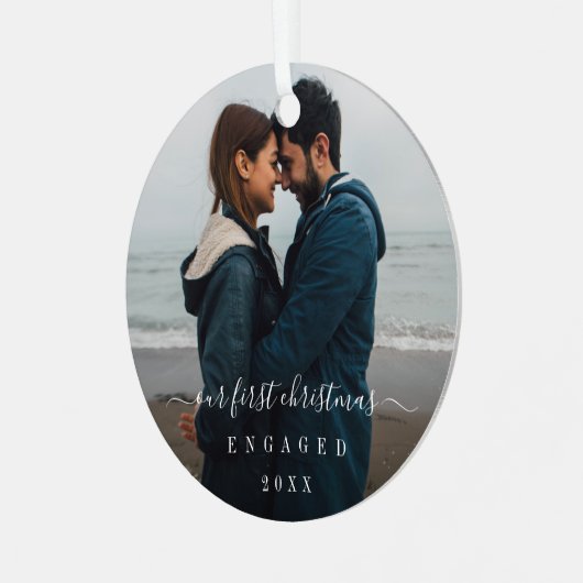 Eenvoudige elegante foto van ons eerste kerstfeest metalen ornament (Voorkant links)