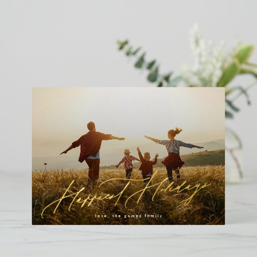 Eenvoudige elegante fototypografie Gold Happiest Folie Feestdagenkaart (Staand Voorkant)