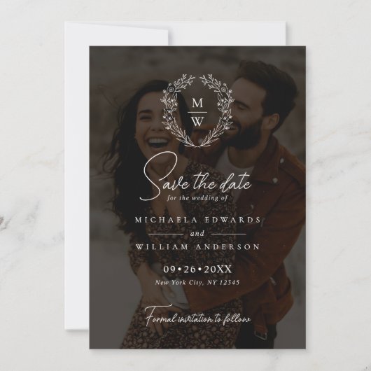 Eenvoudige Elegante Krans 2-Foto Tekst Overlay Wed Save The Date (Voorkant)