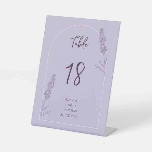 Eenvoudige Elegante Lavendel Blooms Trouwtafel No Reclamebord Met Voetstuk (Voorkant)