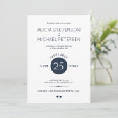 Eenvoudige elegante marineblauw en witte bruiloft kaart (Staand voorkant)