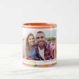 Eenvoudige elegante moderne paasei familie foto tweekleurige koffiemok