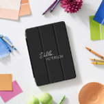 Eenvoudige elegante naam Modern iPad Pro Cover<br><div class="desc">Moderne zwarte iPad cover met een eenvoudig en minimaal design dat is afgestemd op jouw naam in een elegant script en een hedendaagse sans serif font.</div>
