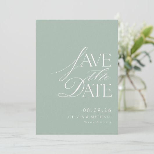 Eenvoudige elegante Sage Green Chic bruiloft Save The Date (Staand voorkant)