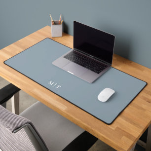 Eenvoudige Elegante Stoffige Blauwe Monogram Initi Bureaumat