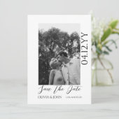 Eenvoudige Elegante Tekst en Foto | Save The Date (Staand voorkant)