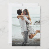 Eenvoudige Elegante Zwart-wit Foto QR Code Bruilof Kaart (Voorkant)