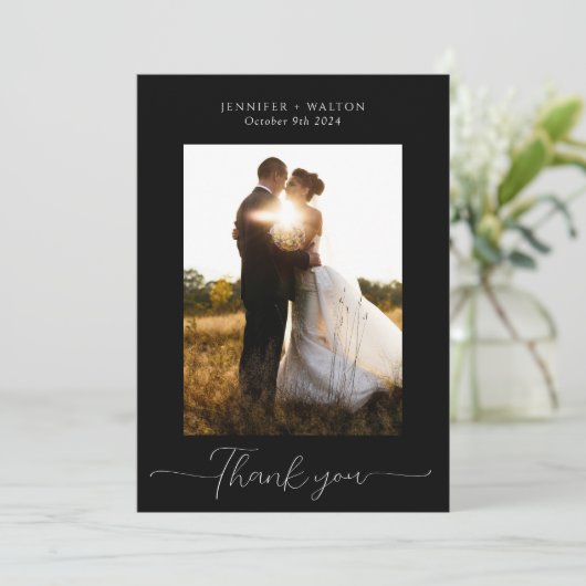 Eenvoudige Elegante zwart-witte bruiloft Bedankkaart (Staand voorkant)