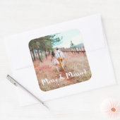 Eenvoudige en grillige vrolijkheid en getrouwde fo vierkante sticker (Envelop)