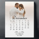 Eenvoudige en moderne huwelijksdatum fotoplaat<br><div class="desc">Dit Eenvoudige en Modern Wedding Date-plaatje is het perfecte cadeau voor de nieuwigheden in je leven. Toon hun trouwdatum en een foto van hen in deze gepersonaliseerde plaquette en ze kunnen dit in hun huis nog jaren tonen.</div>