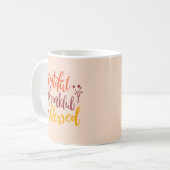 Eenvoudige esthetische mooie dankbare warme perzik koffiemok (Voorkant links)