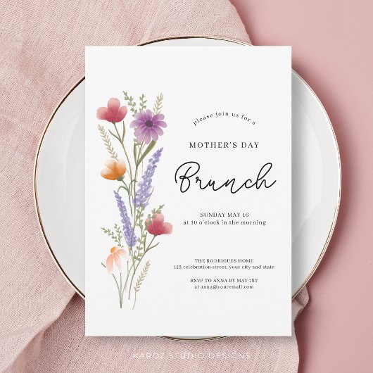Eenvoudige Floral Wildflower Moederdag Brunch Kaart