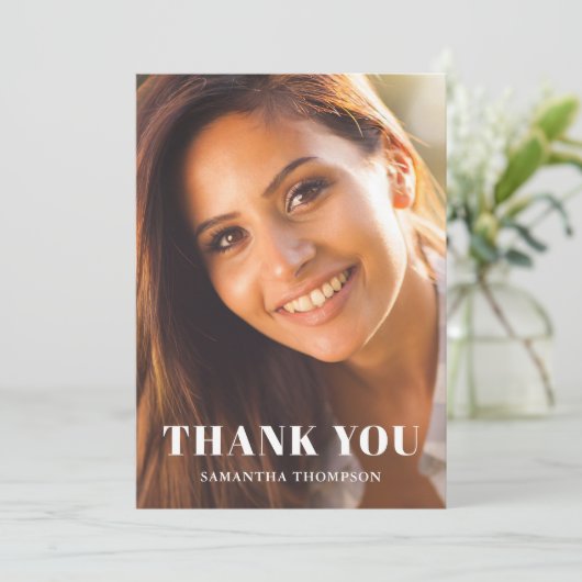 Eenvoudige foto-Afstuderen flat-dank Bedankkaart (Staand voorkant)