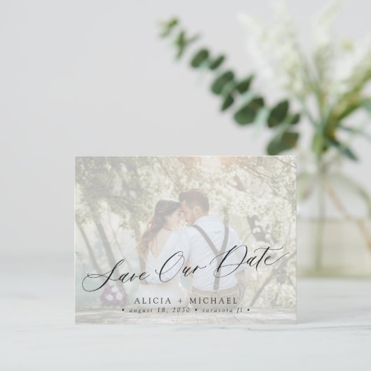 Eenvoudige foto-elegante scriptbruiloft slaat de d aankondigingskaart (Staand voorkant)