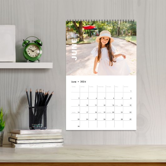 Eenvoudige foto maanden koele minimalistische typo kalender