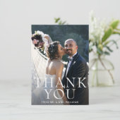Eenvoudige foto Modern Wedding Bedankkaart (Staand voorkant)