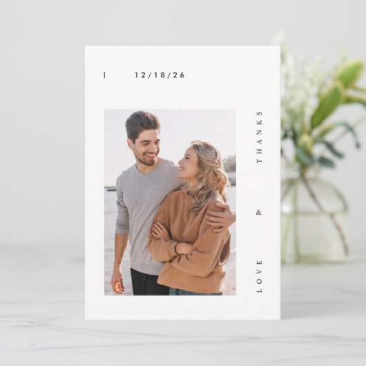 Eenvoudige foto Modern Wedding Bedankkaart (Staand voorkant)