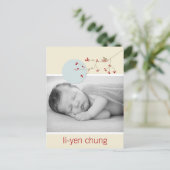 Eenvoudige foto van de moderne Rode Nestende Vogel Aankondigingskaart (Staand voorkant)