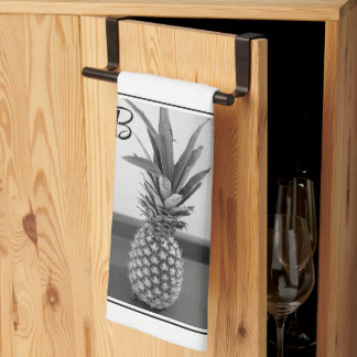 Eenvoudige foto van een ananas met een enkel Initi Theedoek