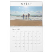 Eenvoudige foto van een moderne, minimale whitepap kalender (Mar 2026)