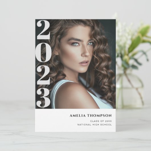 Eenvoudige foto Ze deed het Afstuderen kondiging Aankondiging (Staand voorkant)