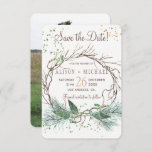 Eenvoudige fotowinter met een reddingsplek save the date<br><div class="desc">Robuuste moderne elegante winterbruiloft is stijlvol en bespaart de date sjabloon card op een eenvoudige witte achtergrond met een heleboel pijnbomen, gedroogde takken en waterverven met aangepaste tekst aan de voorzijde en uw foto (verticaal portret georiënteerd) aan de achterkant. Vul uw informatie in de vlekken in, kunt u verkiezen om...</div>