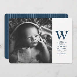 Eenvoudige geboorte van blauw initiaal aankondiging