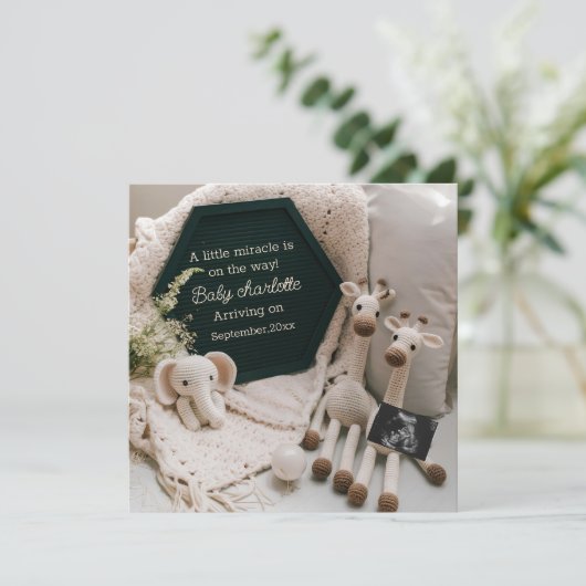 Eenvoudige gezellige neutrale zwangerschapsaankond kaart (Staand voorkant)