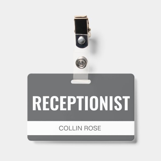 Eenvoudige grijze aangepaste hotelreceptioniste pe badge (Voorzijde met clip)
