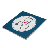 Eenvoudige grijze neurserende stethoscoop met rood tegeltje (Zijkant)