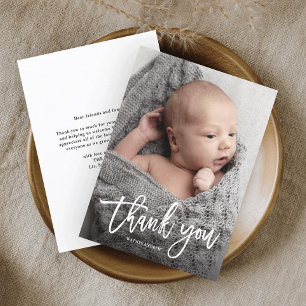 Eenvoudige handgeschreven babyfoto bedankkaart