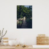 Eenvoudige hangbrug over de rivier Idrijca, Sloven Poster (Keuken)