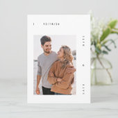 Eenvoudige hedendaagse trouwfoto Sla de datum op Kaart (Staand voorkant)