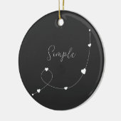 Eenvoudige illustratie met hart in minimalistische keramisch ornament (Links)