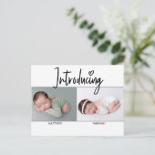 Eenvoudige introductie van de jongen van de Twinde Aankondigingskaart (Staand voorkant)