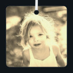 Eenvoudige Kinder foto Keepsake Golden Metalen Ornament<br><div class="desc">Gemakkelijk diy en aanpassen met uw eigen afbeeldingen deze Custom Eenvoudige Kinder Foto Kerst Keepsake Golden sepia Keramische Ornament. Voeg elke aangepaste foto-indeling: verticaal portret, horizontaal landschap, vierkant gevormd. Creëer Uw eigen unieke aandenken foto cadeau voor familie, kinderen, grootouders, vrienden. Ontwerp uw eigen vakantiedecoratie, autodecor, het decor van de voertuigauto,...</div>