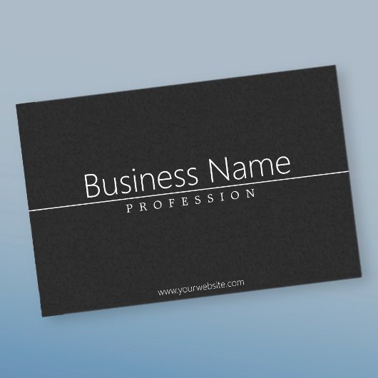 Eenvoudige klasklare witte tekst op zwart tissuepapier