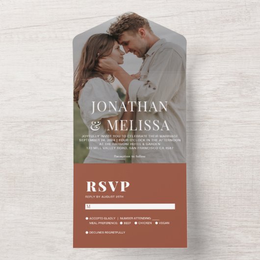 Eenvoudige klassieke terracotta foto-overlay bruil all in one uitnodiging (Binnen)