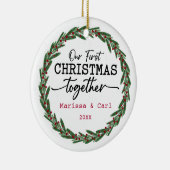 Eenvoudige krans groen onze eerste kerst samen keramisch ornament (Rechts)